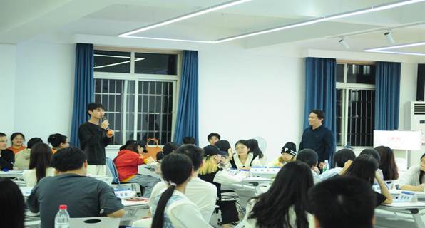 说明: 图示, 示意图
中度可信度描述已自动生成:ver1